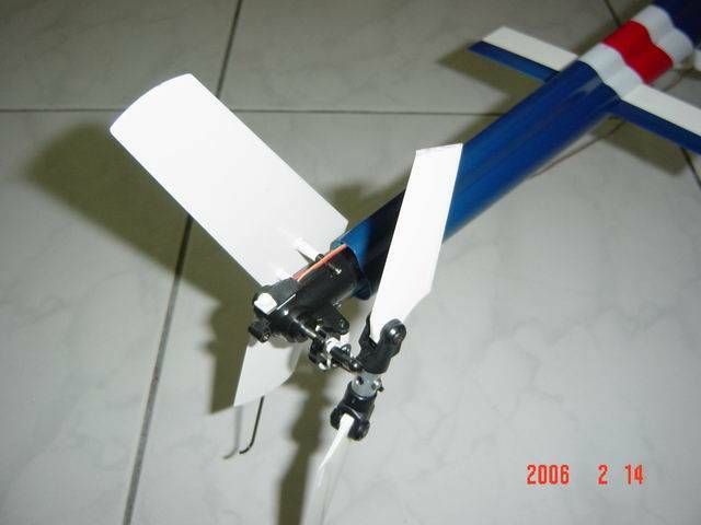 尾部特寫, 也有裝閃燈以增加像真度